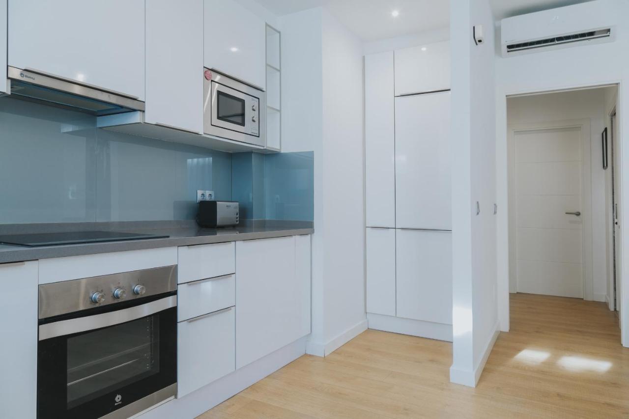 Caleta Homes - Apartamentos Pompidou Malaga Ngoại thất bức ảnh