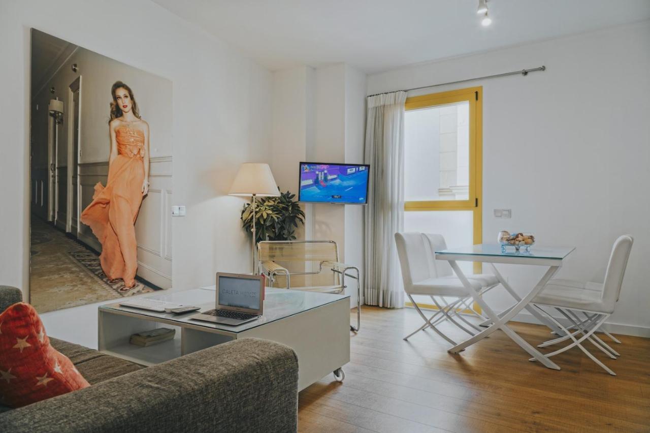 Caleta Homes - Apartamentos Pompidou Malaga Ngoại thất bức ảnh