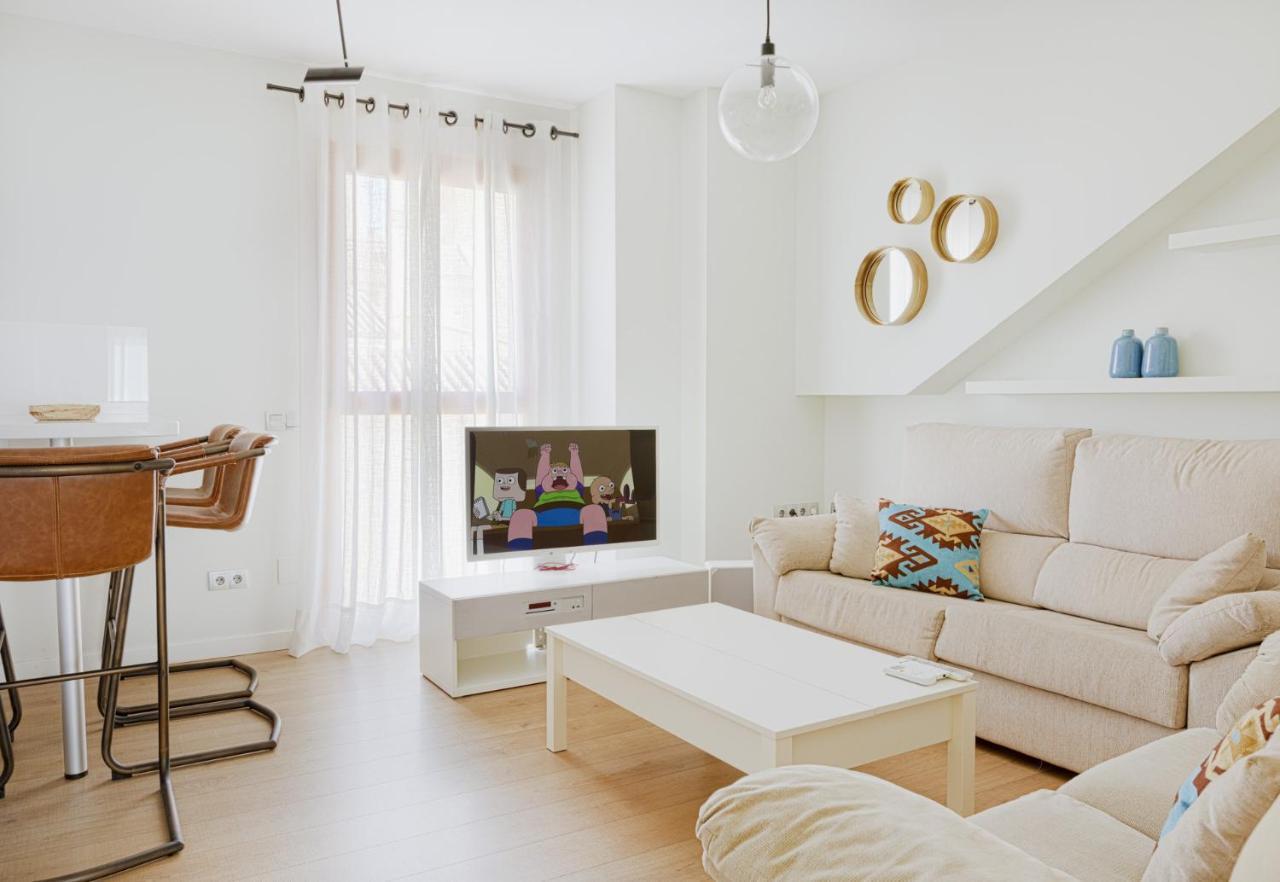 Caleta Homes - Apartamentos Pompidou Malaga Ngoại thất bức ảnh
