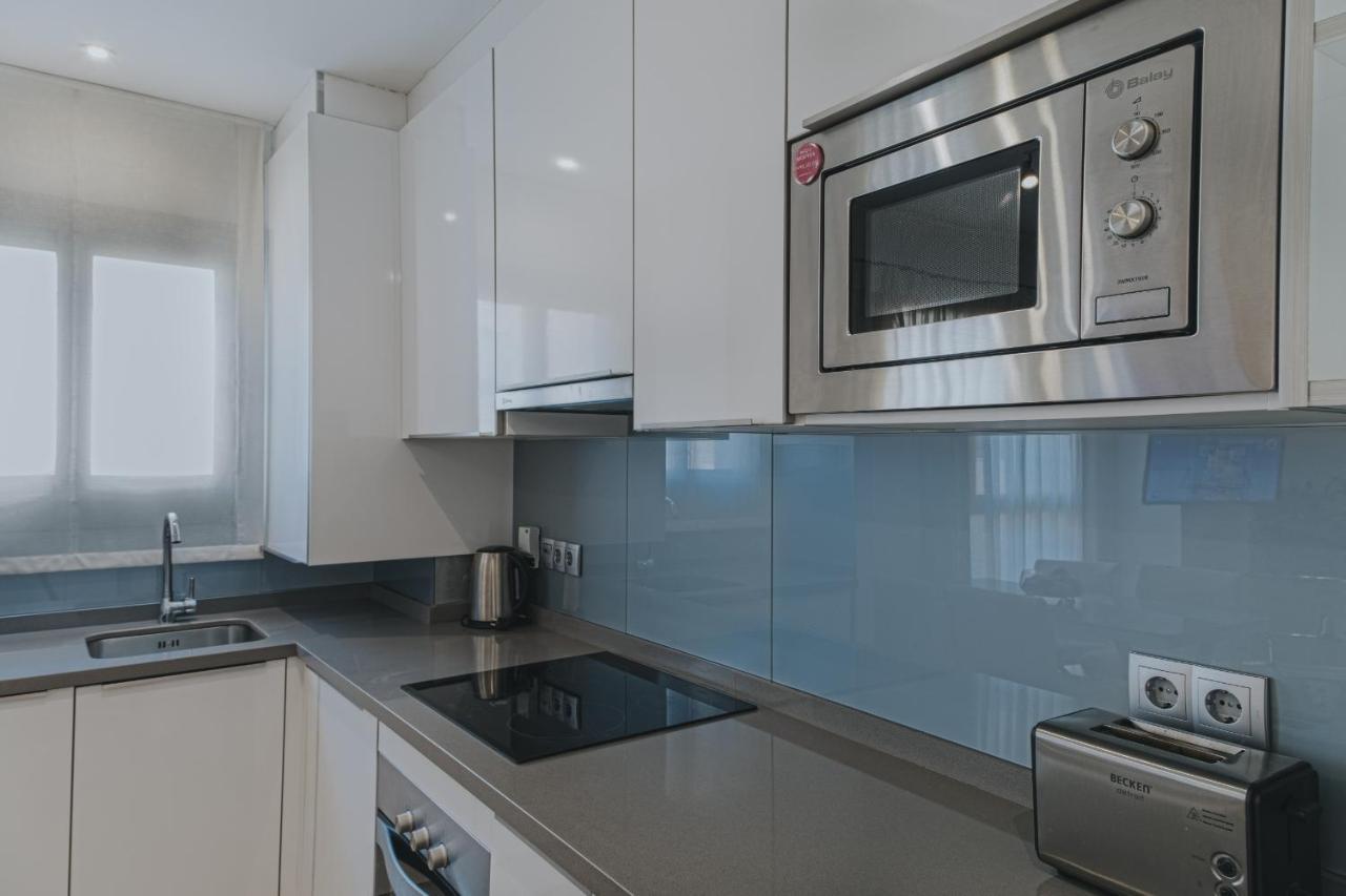 Caleta Homes - Apartamentos Pompidou Malaga Ngoại thất bức ảnh