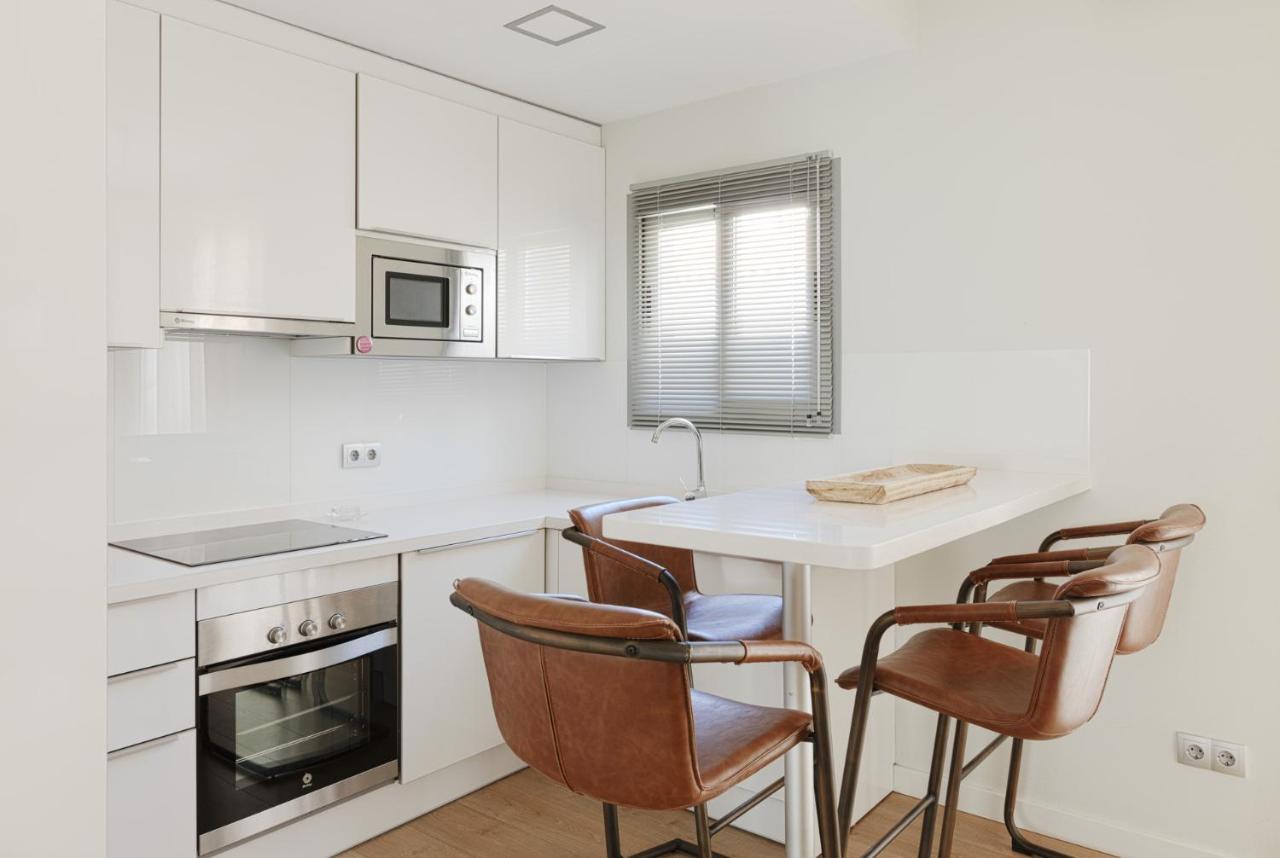 Caleta Homes - Apartamentos Pompidou Malaga Ngoại thất bức ảnh