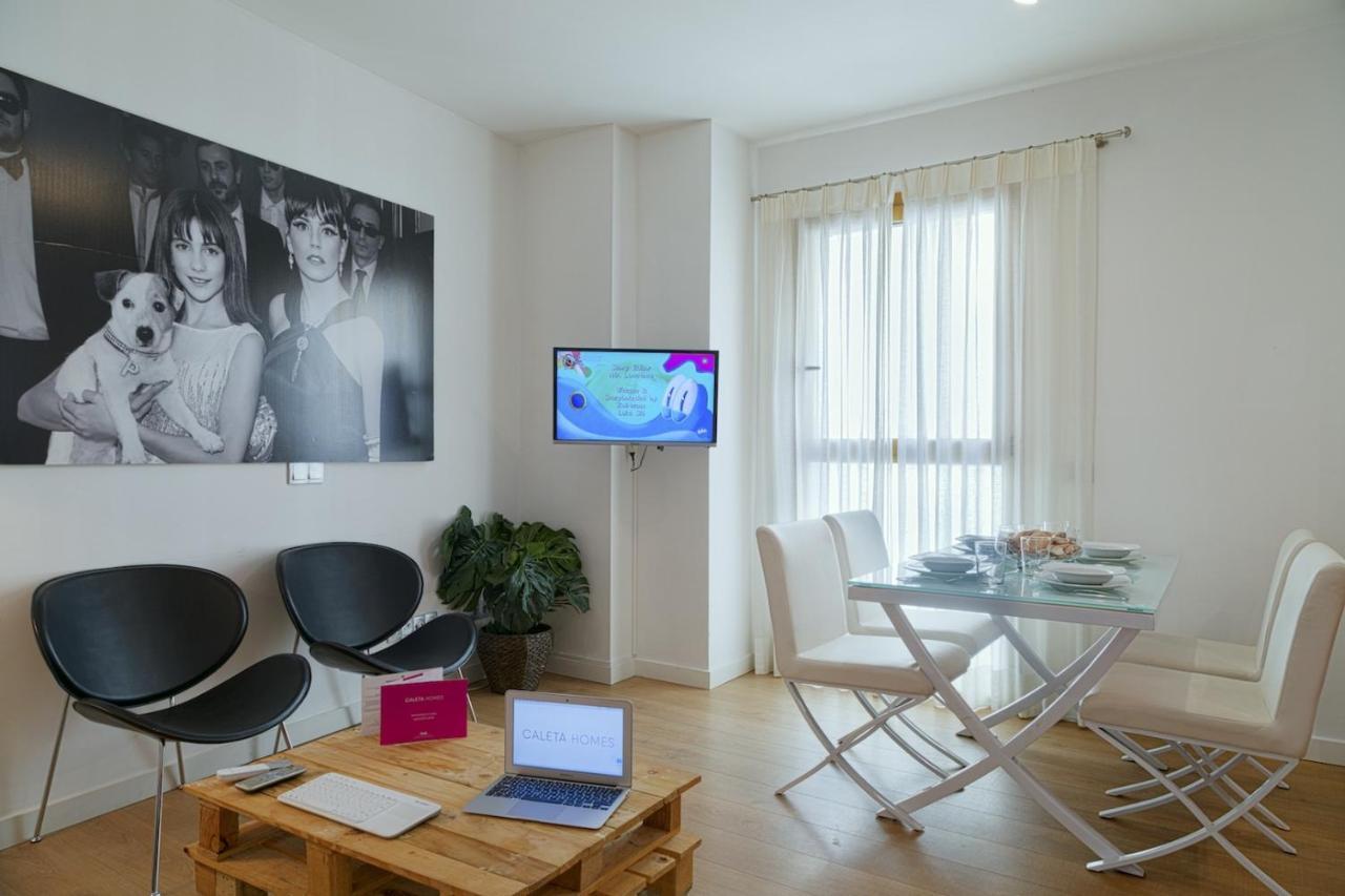 Caleta Homes - Apartamentos Pompidou Malaga Ngoại thất bức ảnh