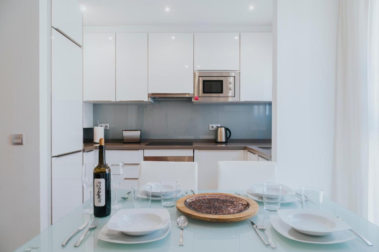 Caleta Homes - Apartamentos Pompidou Malaga Ngoại thất bức ảnh