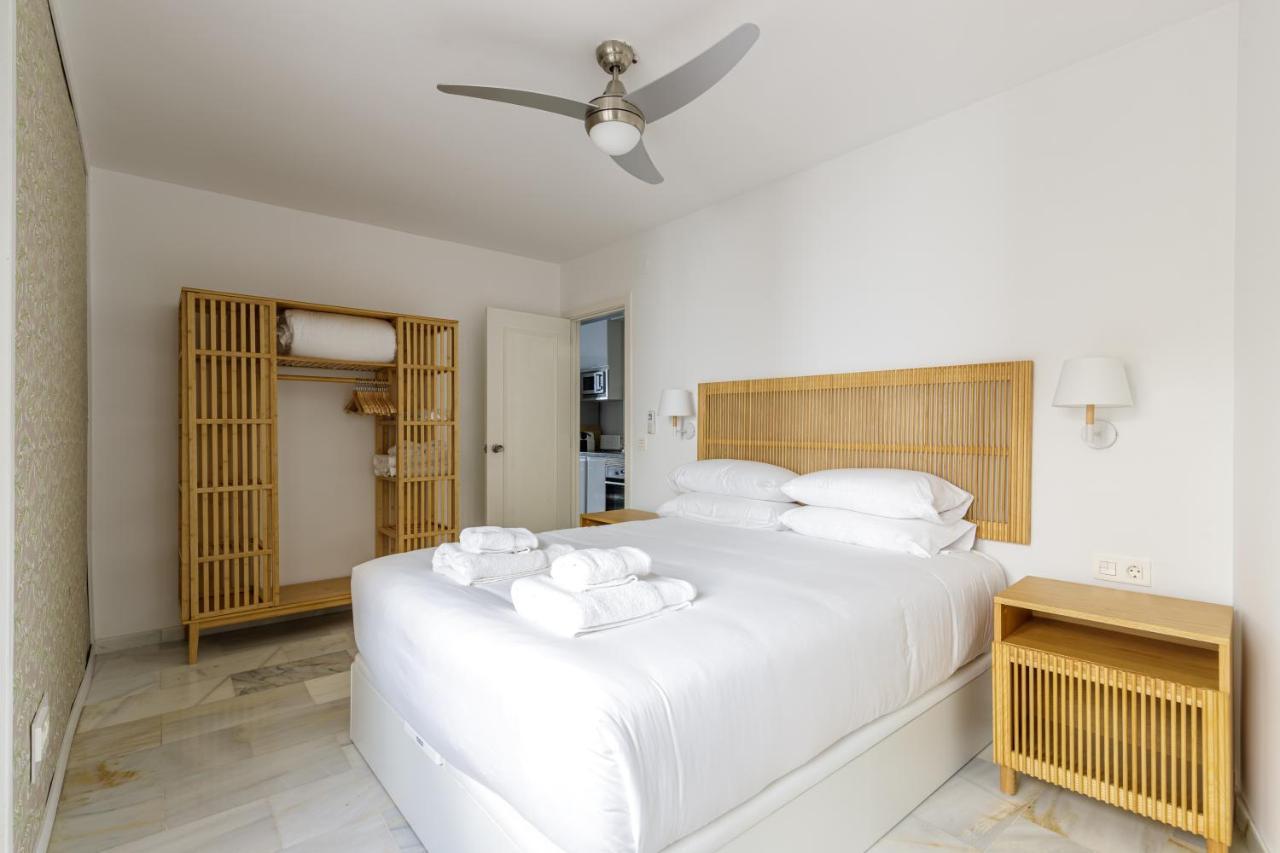 Caleta Homes - Apartamentos Pompidou Malaga Ngoại thất bức ảnh