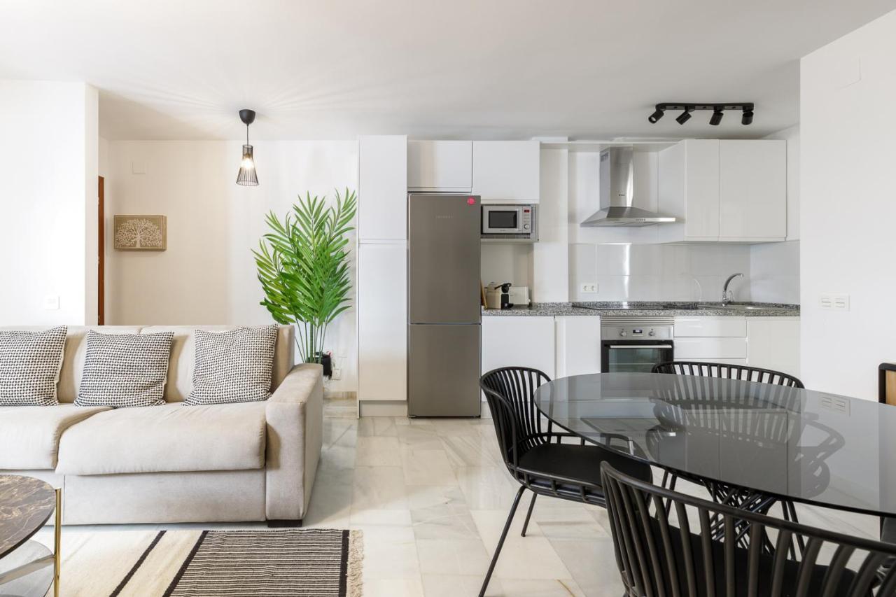 Caleta Homes - Apartamentos Pompidou Malaga Ngoại thất bức ảnh