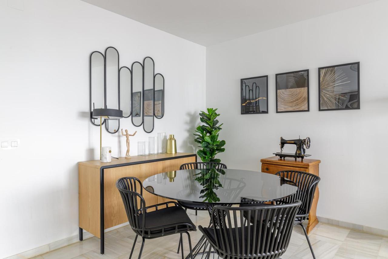 Caleta Homes - Apartamentos Pompidou Malaga Ngoại thất bức ảnh